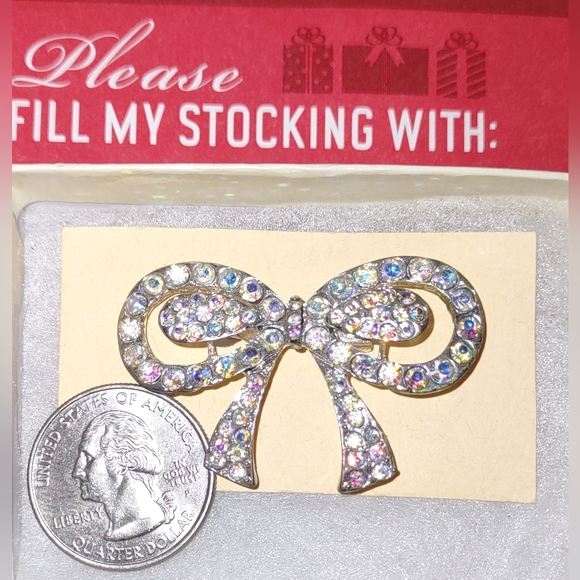 AB Crystal Bow Brooch - Picture 3 of 12
